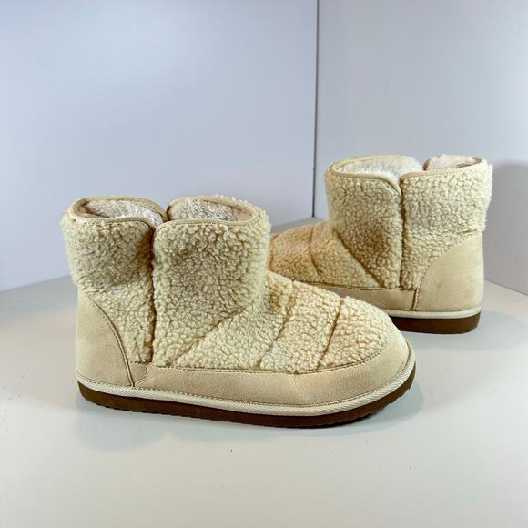 Old Navy Sherpa Boucle Boots Ankle Cozy Booties Women's 10 Cream Beige - Picture 4 of 10